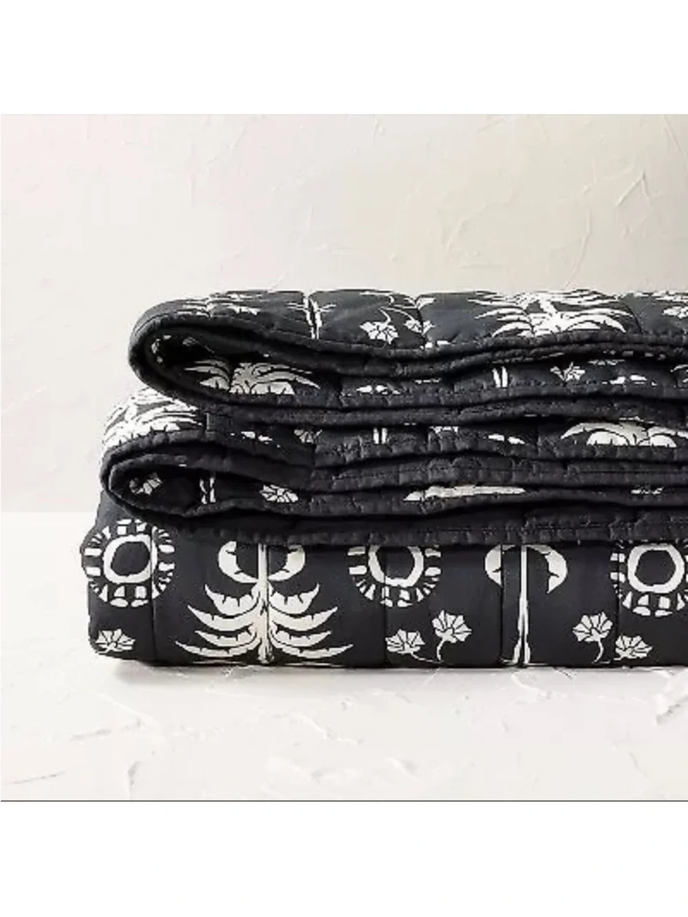 Opalhouse Black and White Floral Medallion Comforter